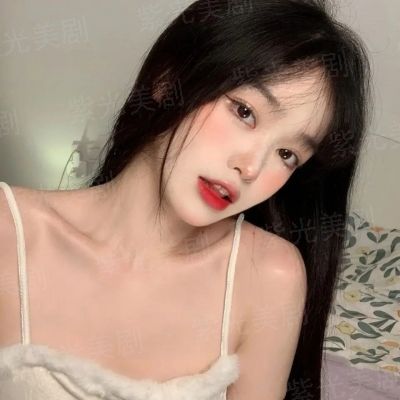 男孩与鹈鹕